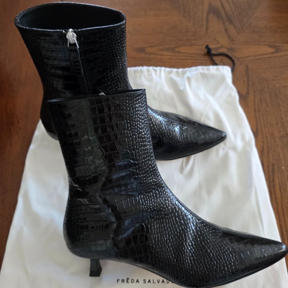 Freda Salvador Lanna Ankle Boot in Croc Embossed Black - Size 9